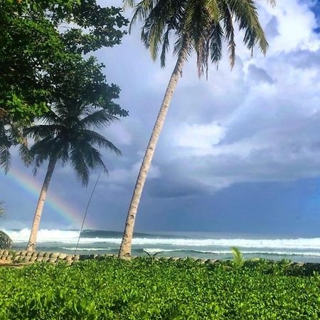 Sibigau Island Southern Mentawai Outpost酒店 外观 照片